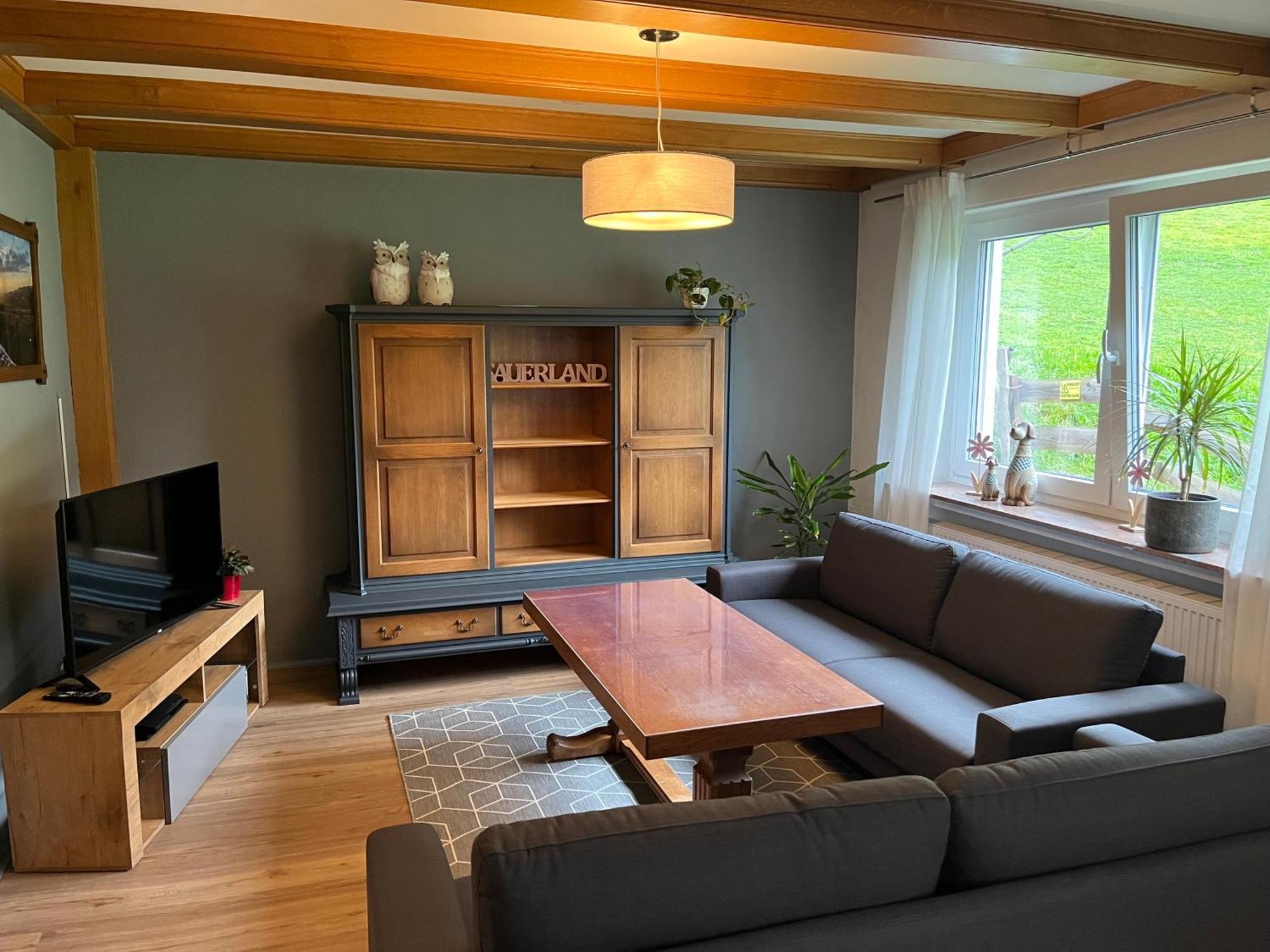 Modernisierte Ferienwohnung Im Schoenen Sauerland Meschede Buitenkant foto