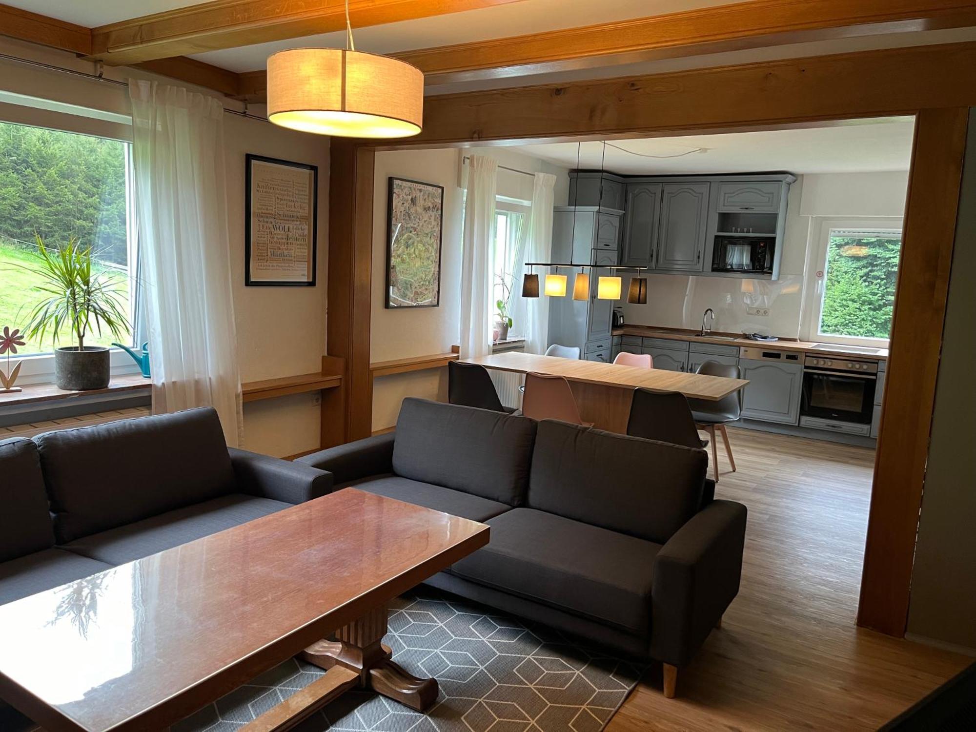 Modernisierte Ferienwohnung Im Schoenen Sauerland Meschede Buitenkant foto